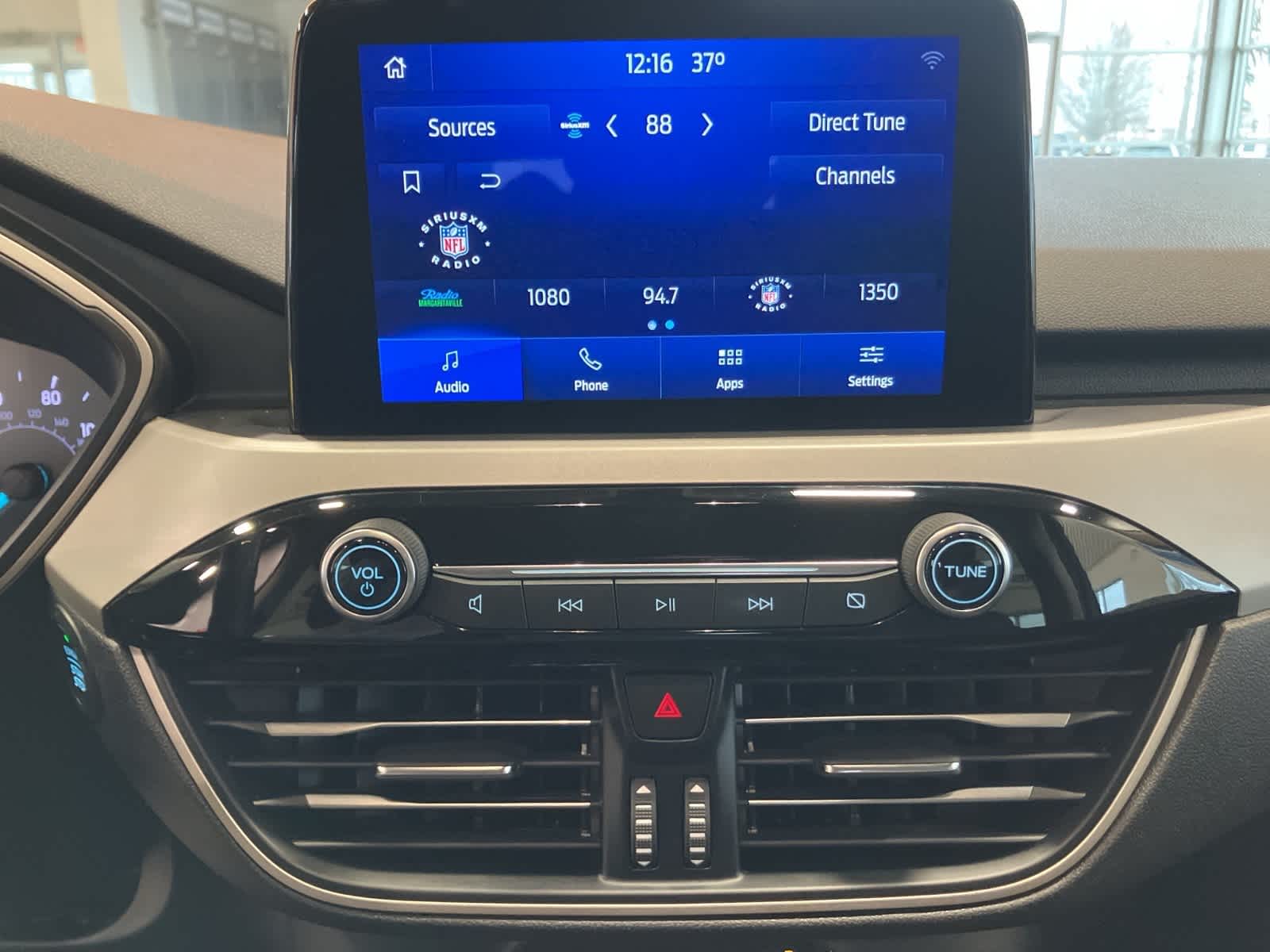 Thumbnail: 2020 Ford Escape - 21