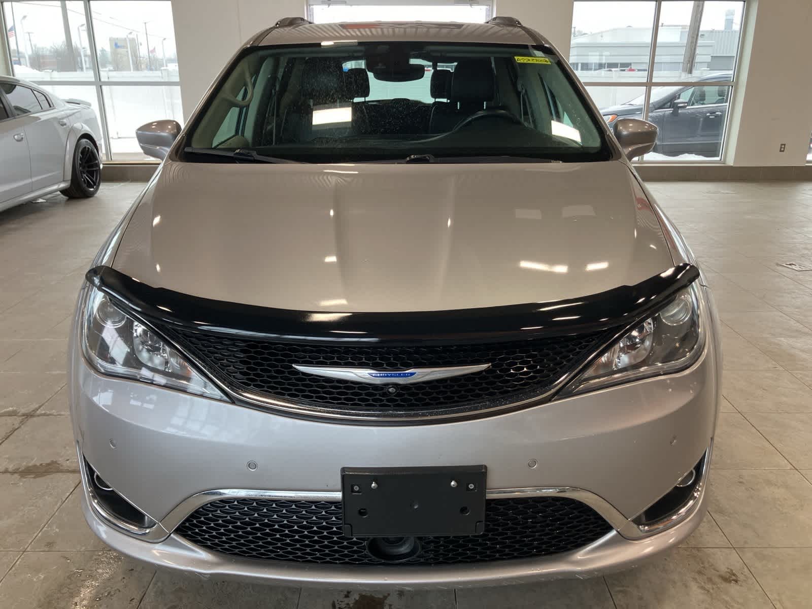 2018 Chrysler Pacifica Touring L -
                  Sterling Heights, MI