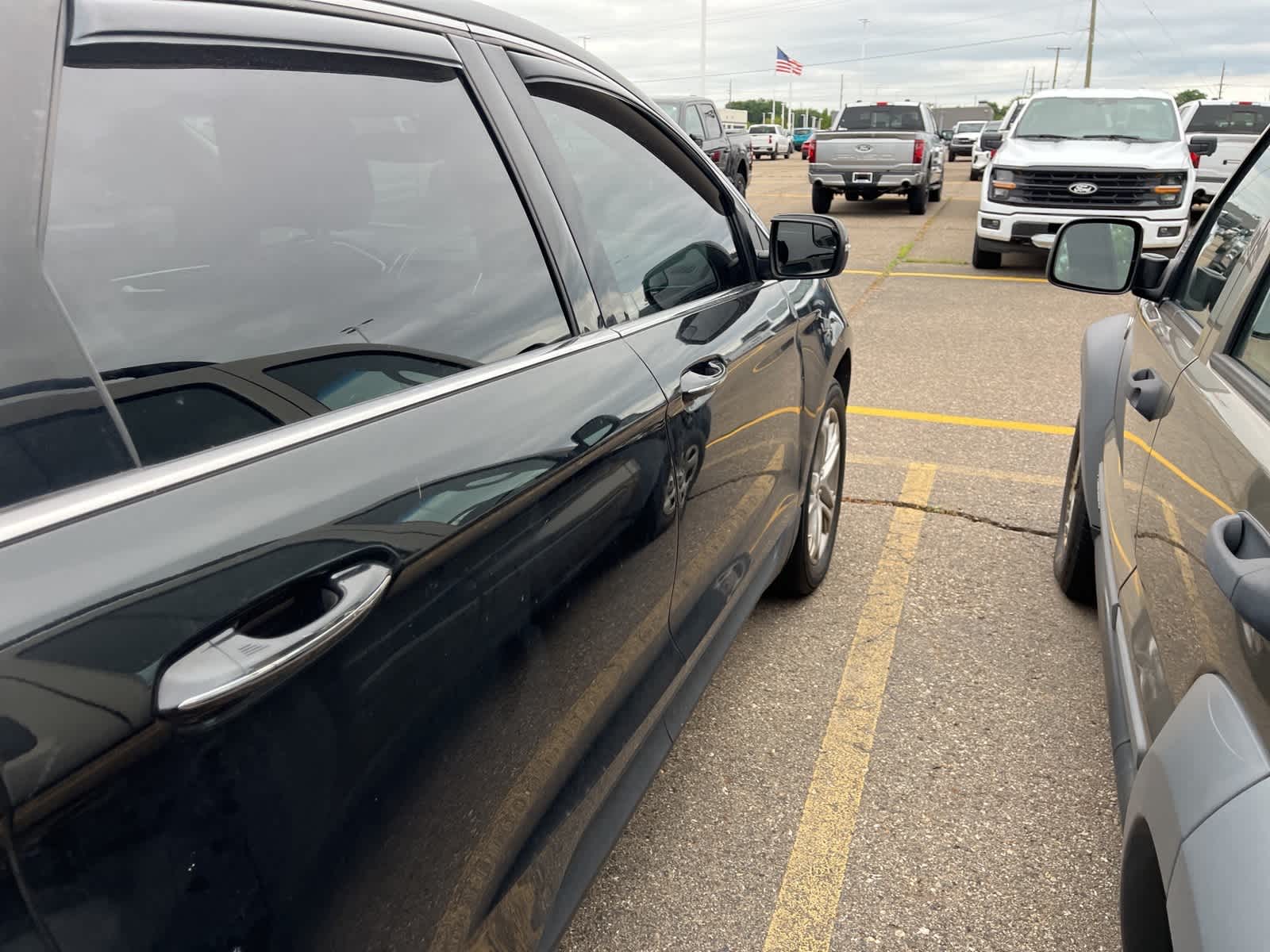 Thumbnail: 2015 Ford Edge - 16
