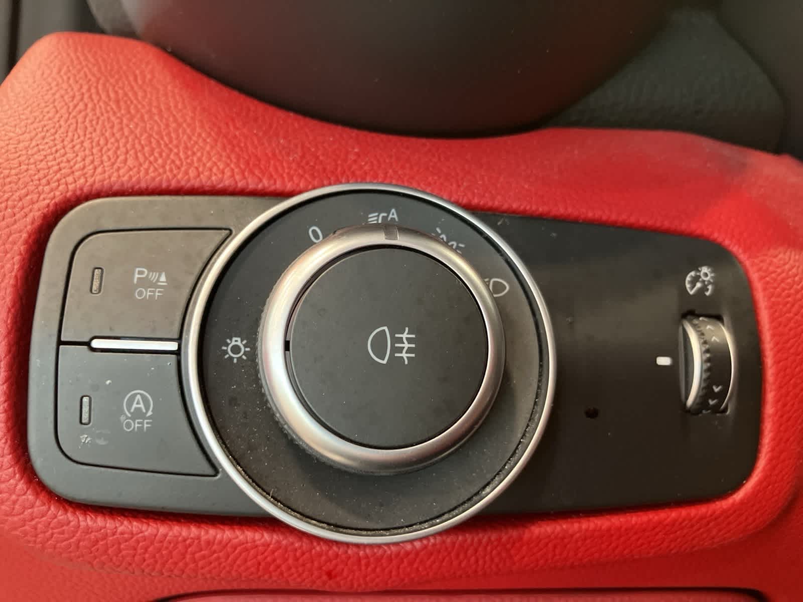 Thumbnail: 2020 Alfa Romeo Giulia - 15