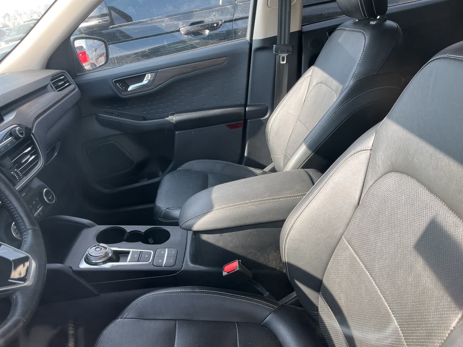 Thumbnail: 2020 Ford Escape - 24