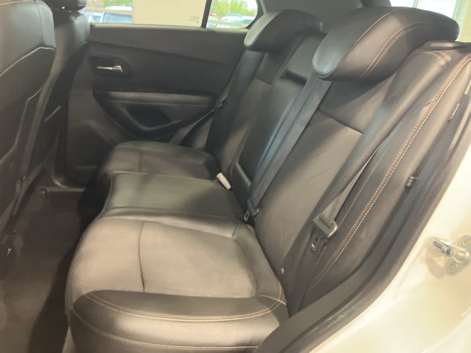 Thumbnail: 2022 Chevrolet Trax - 26