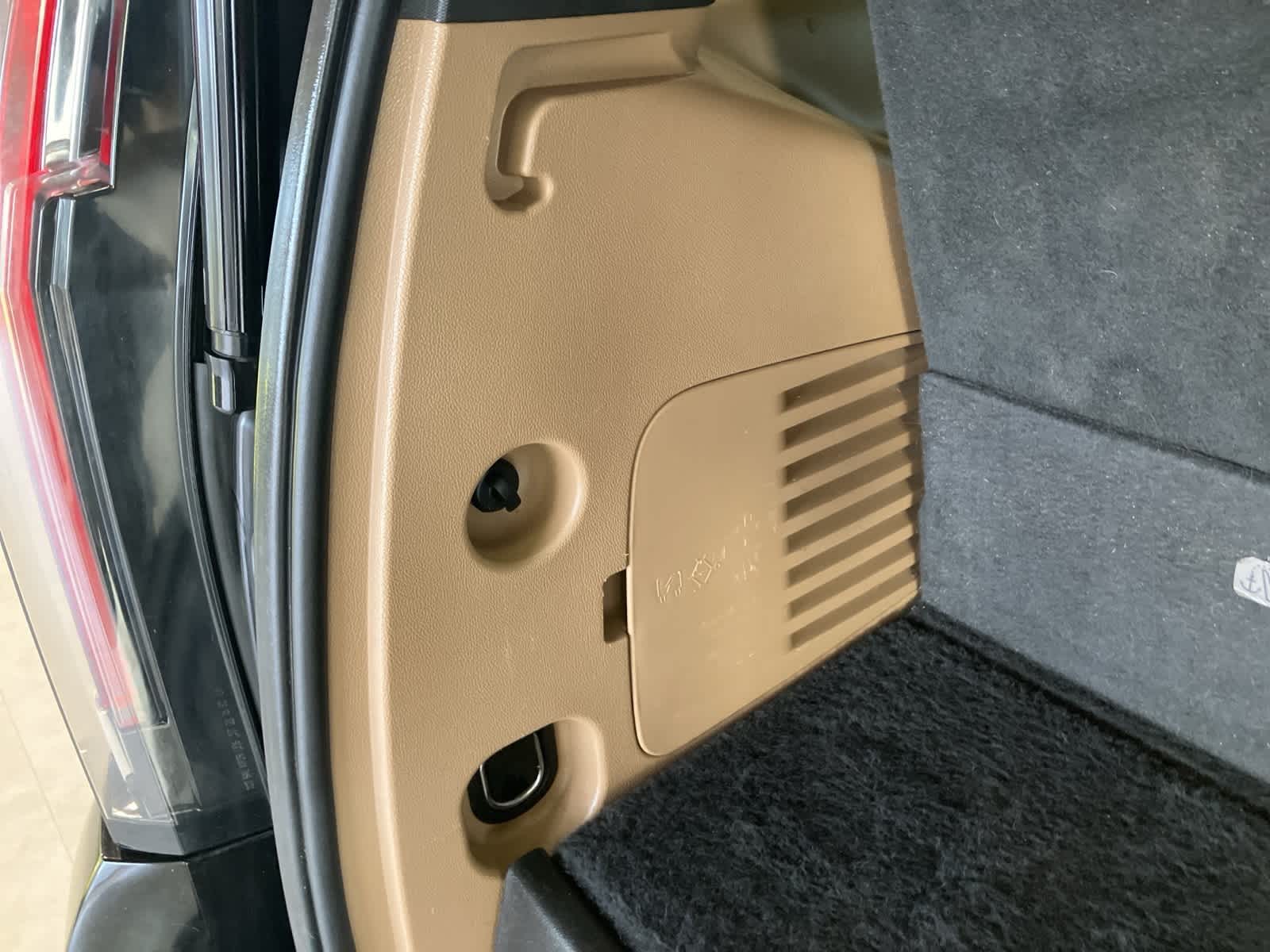 Thumbnail: 2019 Cadillac Escalade - 37