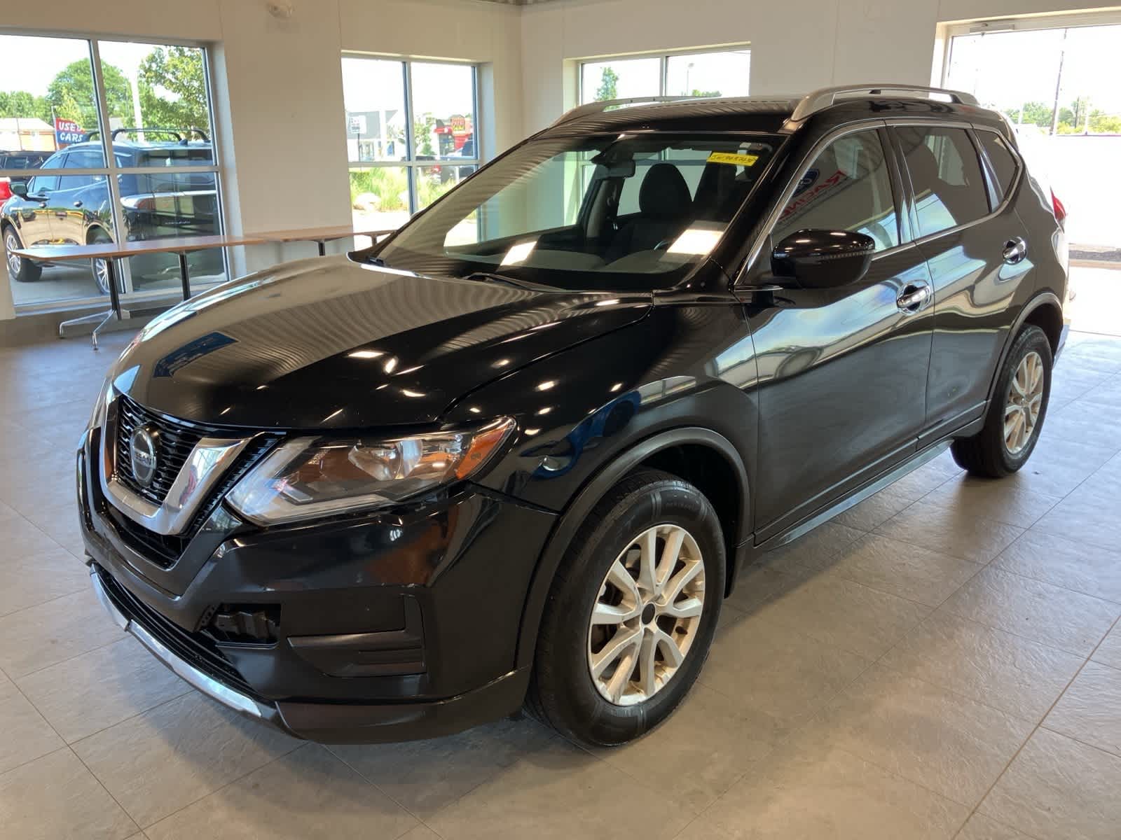 2018 Nissan Rogue SV -
                  Sterling Heights, MI