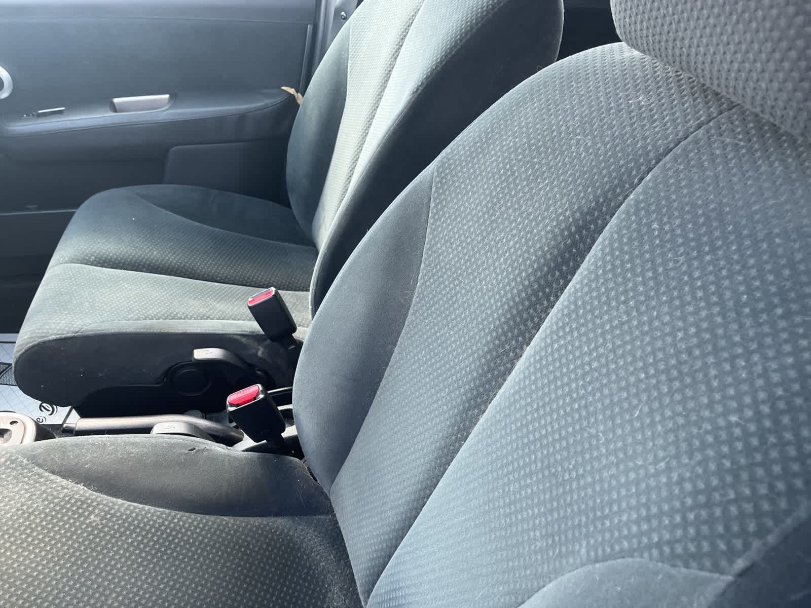 Thumbnail: 2010 Nissan Versa - 22