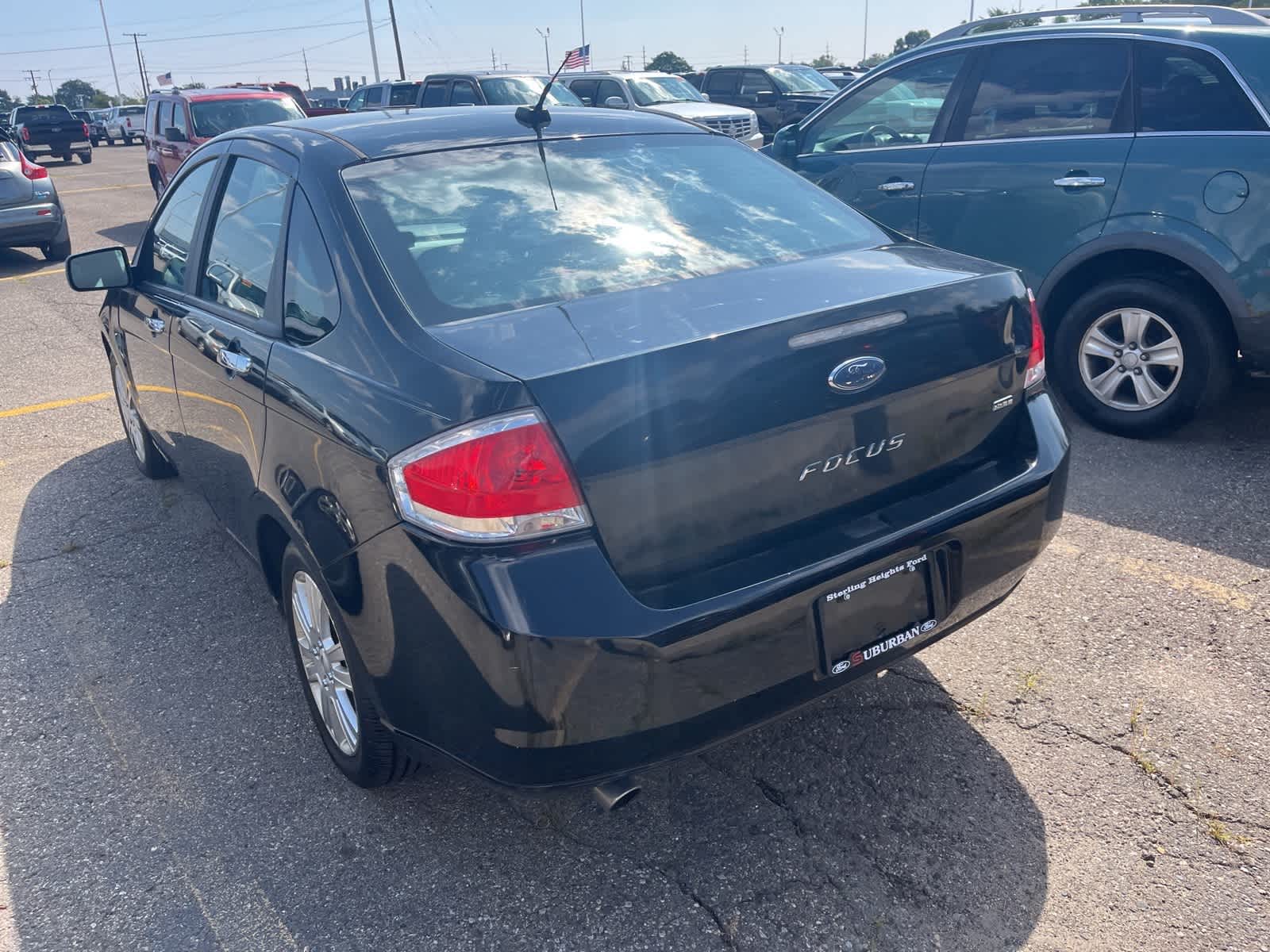Thumbnail: 2011 Ford Focus - 11