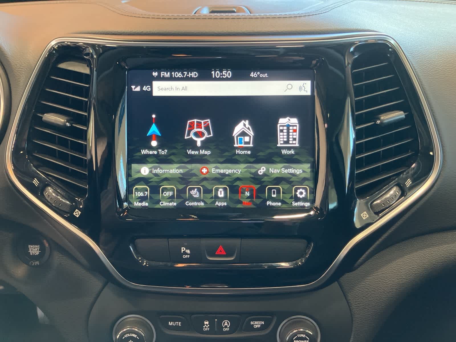 Thumbnail: 2020 Jeep Cherokee - 22