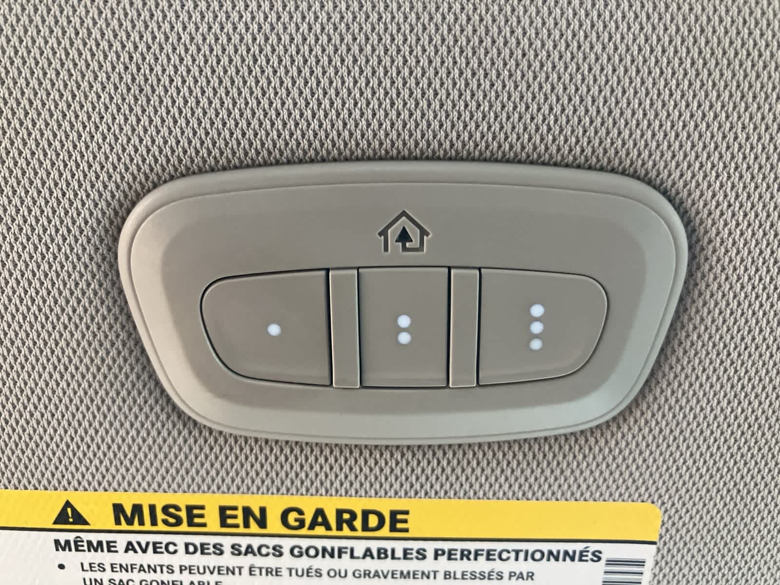 Thumbnail: 2018 Chrysler Pacifica - 22