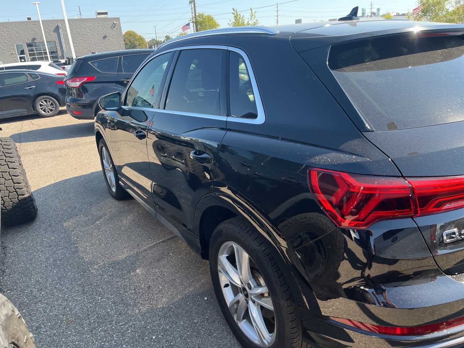 Thumbnail: 2022 Audi Q3 - 11