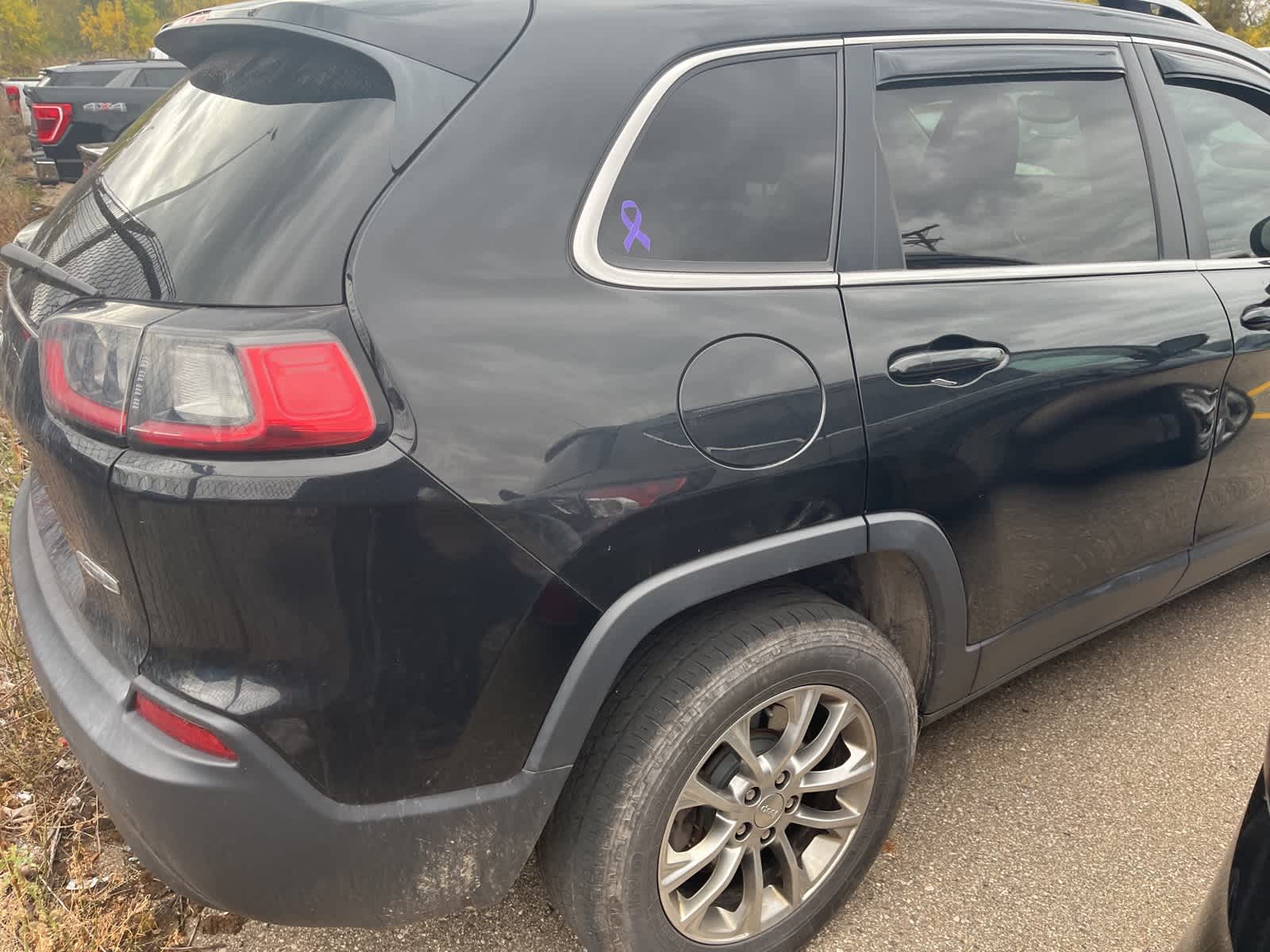 Thumbnail: 2019 Jeep Cherokee - 12
