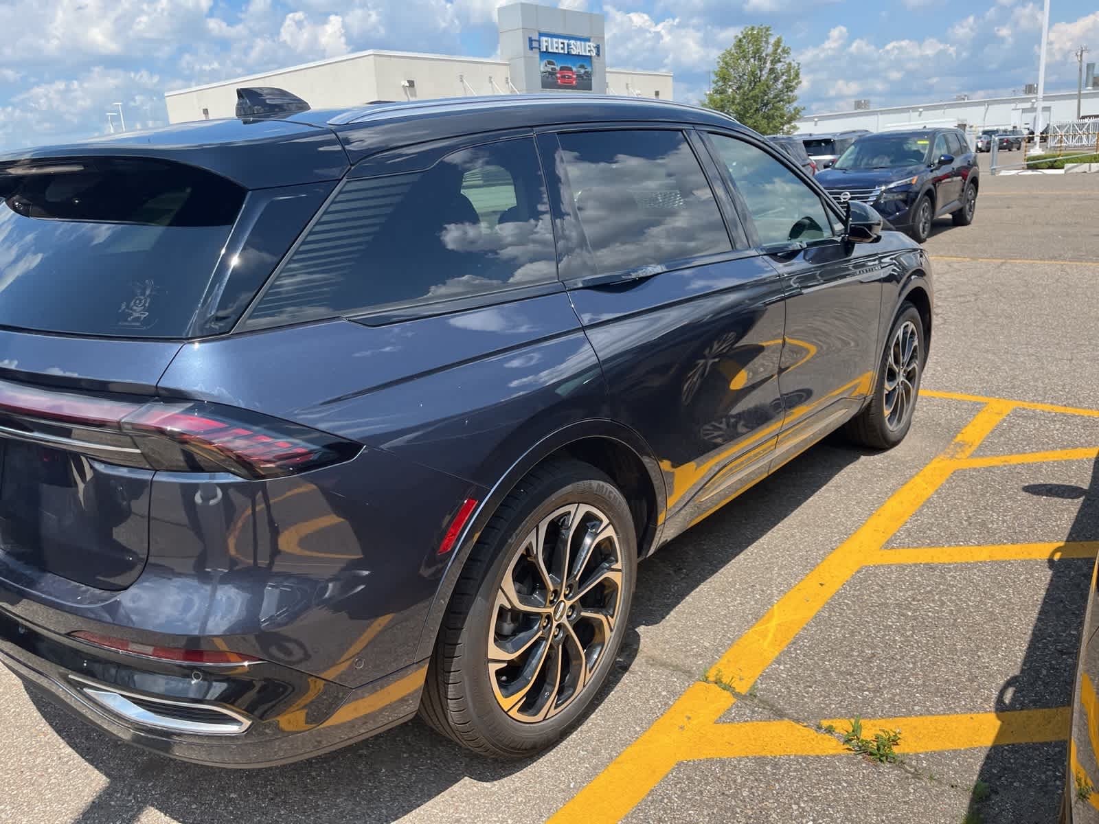 Thumbnail: 2024 Lincoln Nautilus - 15