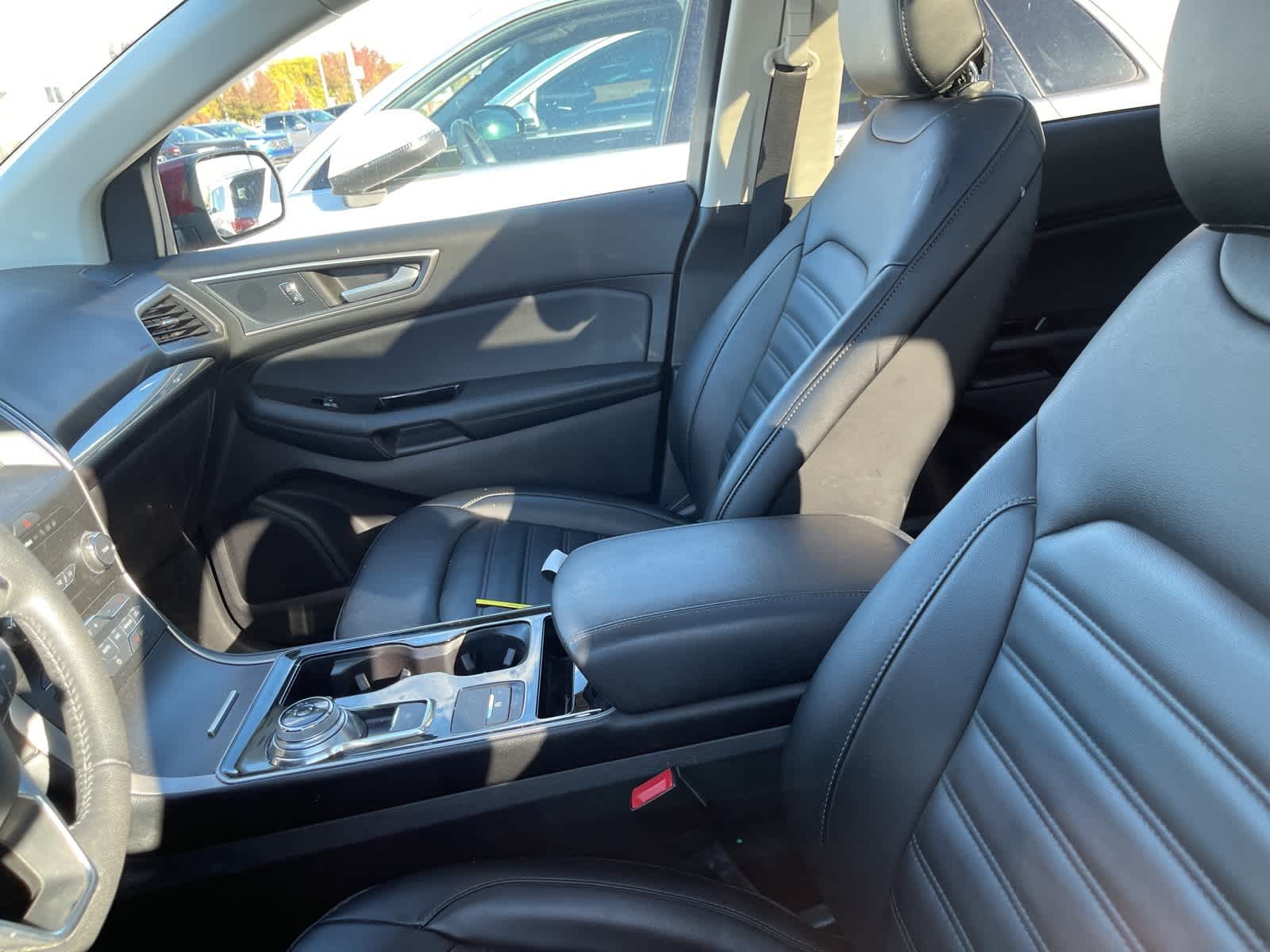 Thumbnail: 2019 Ford Edge - 25