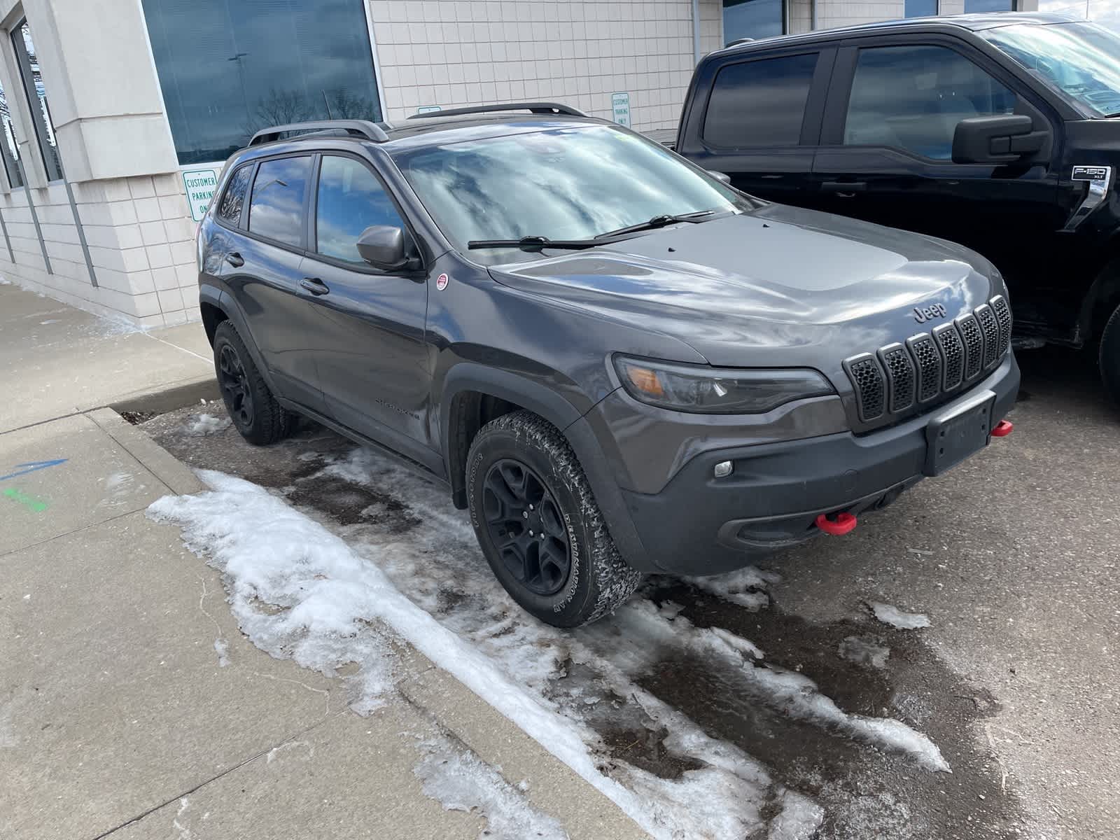 Thumbnail: 2020 Jeep Cherokee - 21