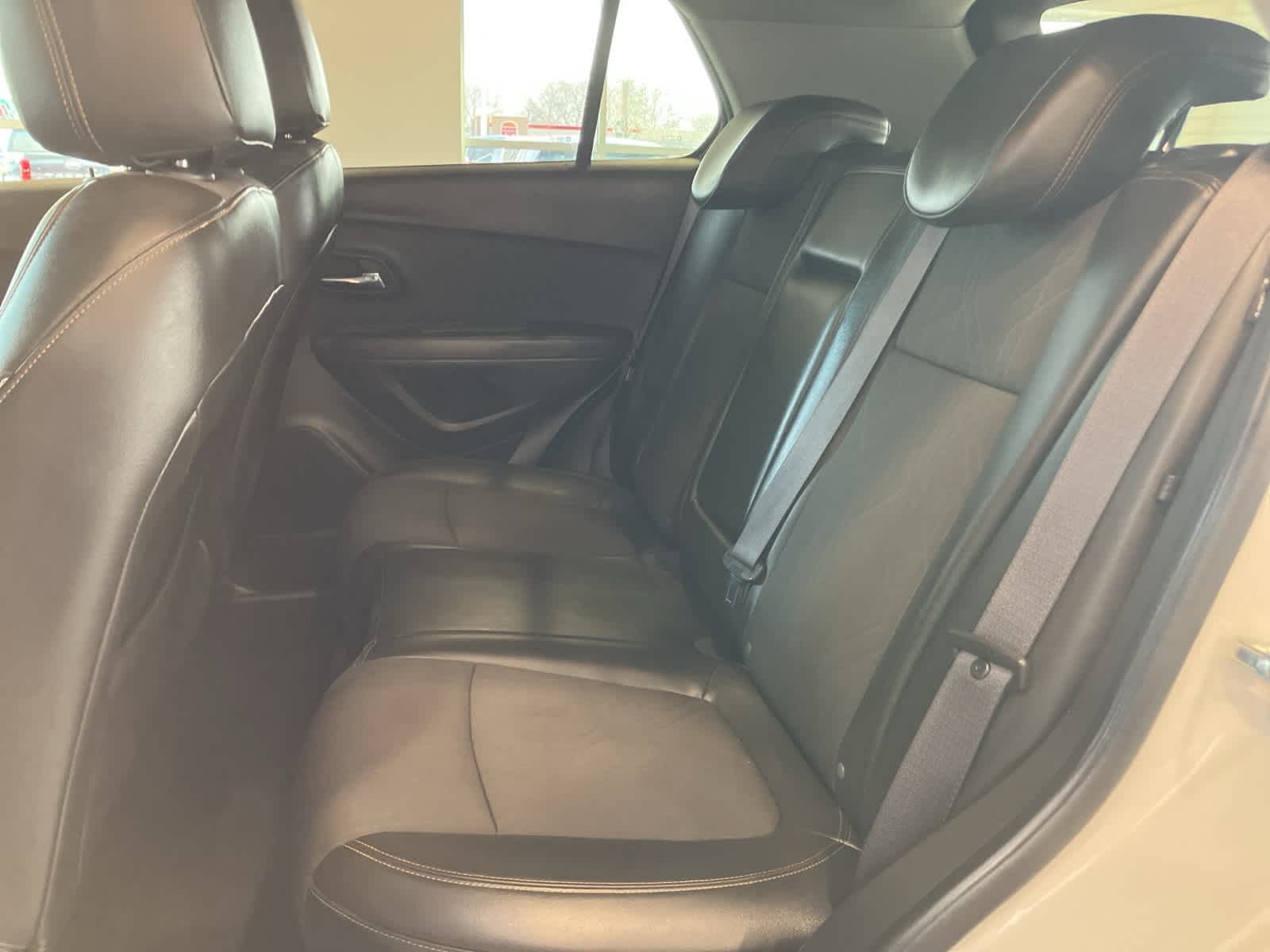 Thumbnail: 2017 Chevrolet Trax - 22