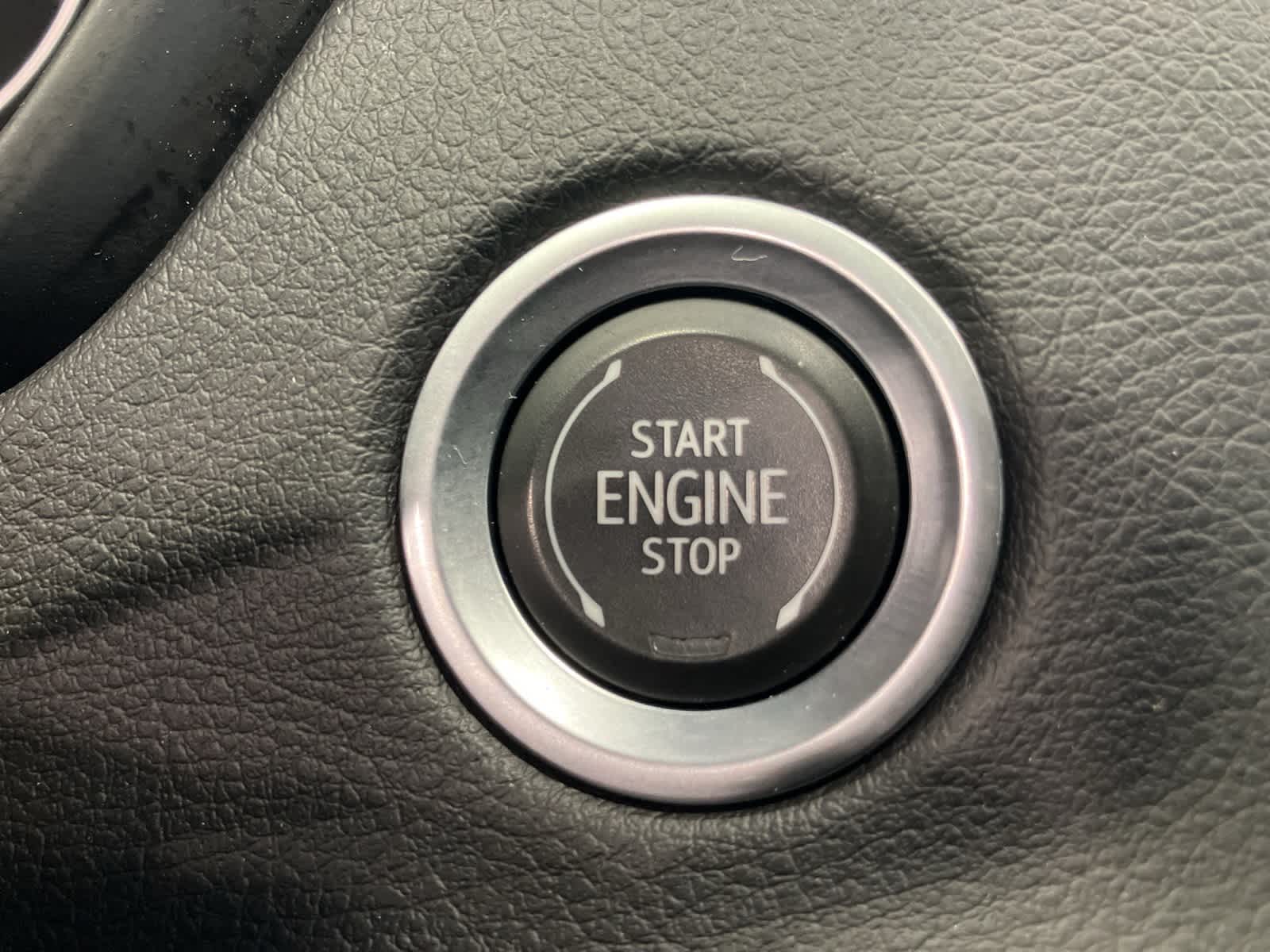 Thumbnail: 2023 Cadillac XT4 - 19