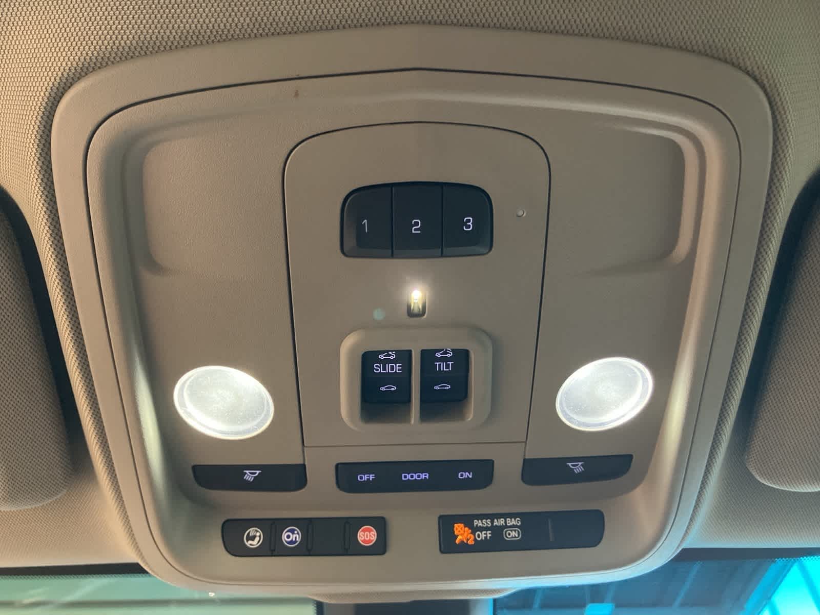 Thumbnail: 2015 Cadillac ATS - 23