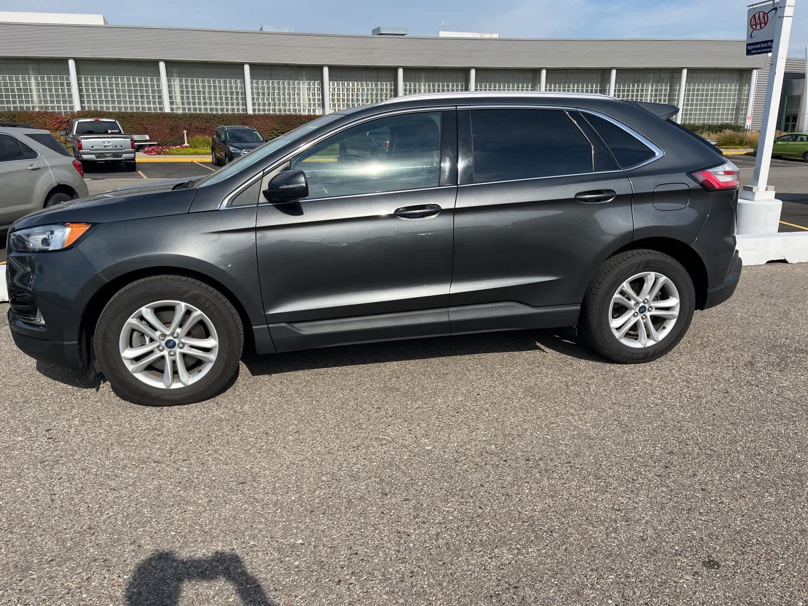Thumbnail: 2020 Ford Edge - 4