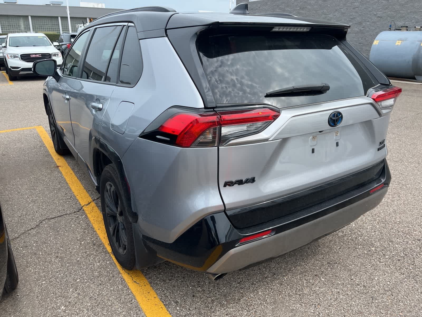 Thumbnail: 2022 Toyota RAV4 - 8