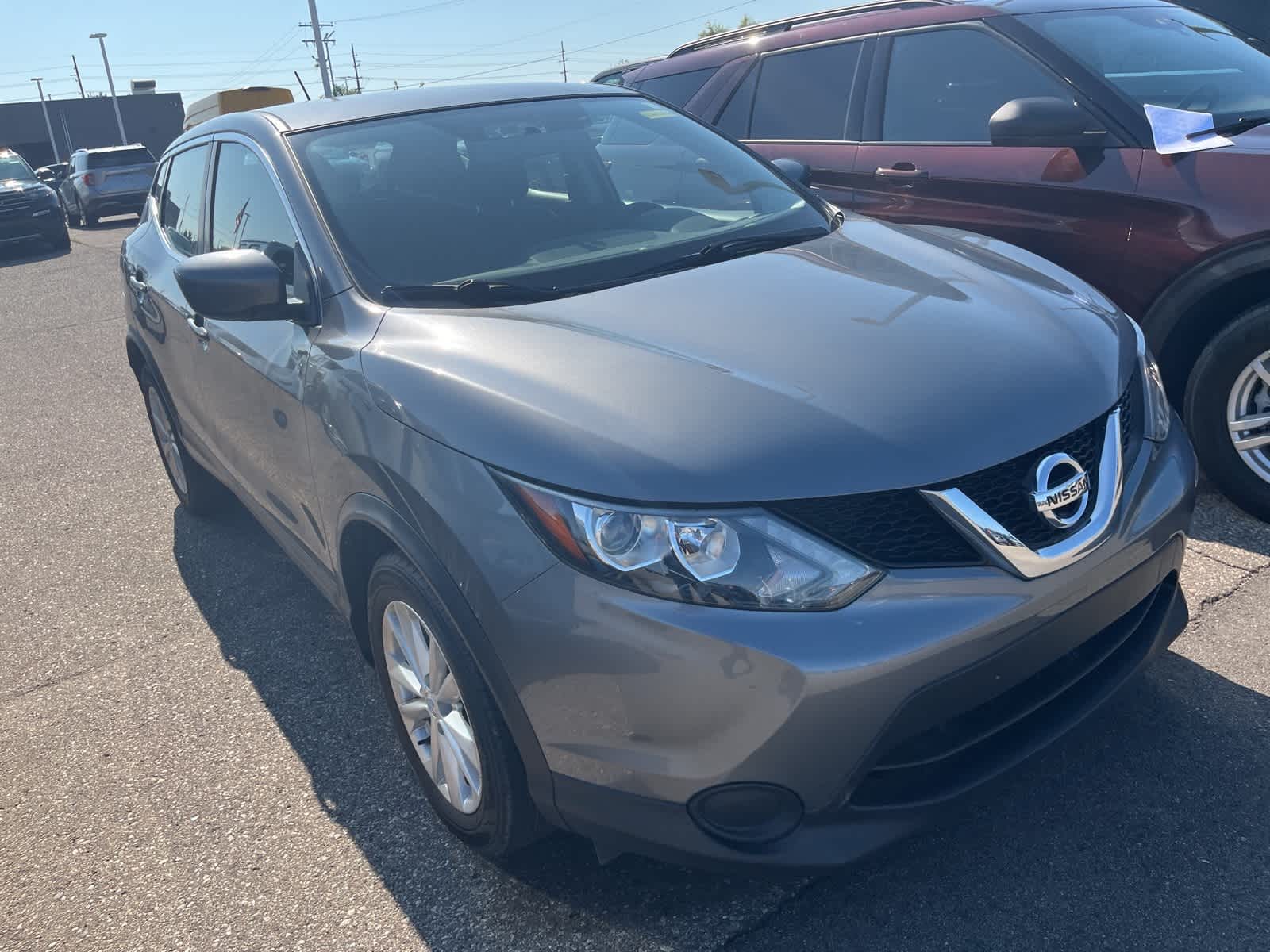 Thumbnail: 2017 Nissan Rogue Sport - 19