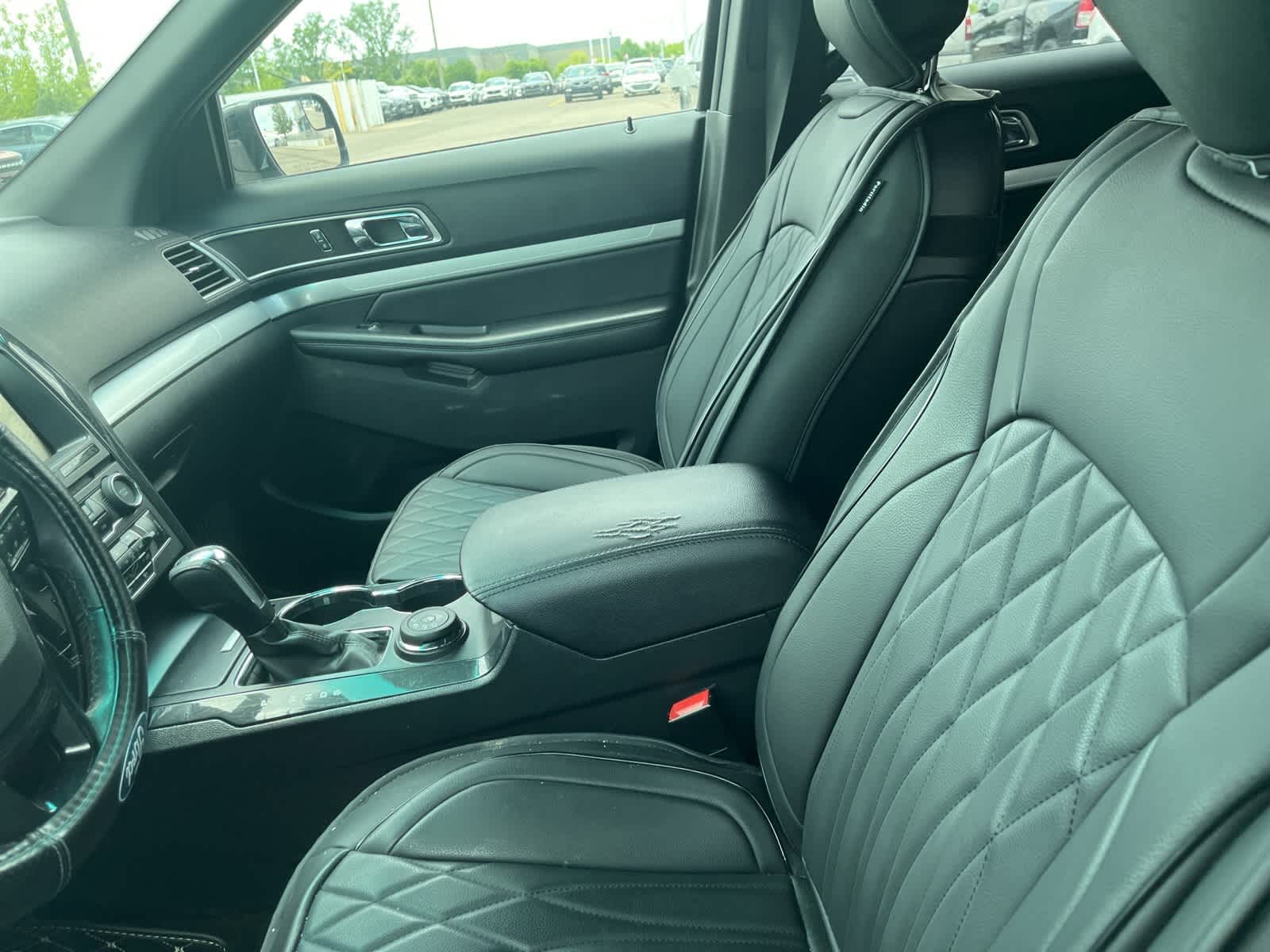 2016 Ford Explorer XLT 22