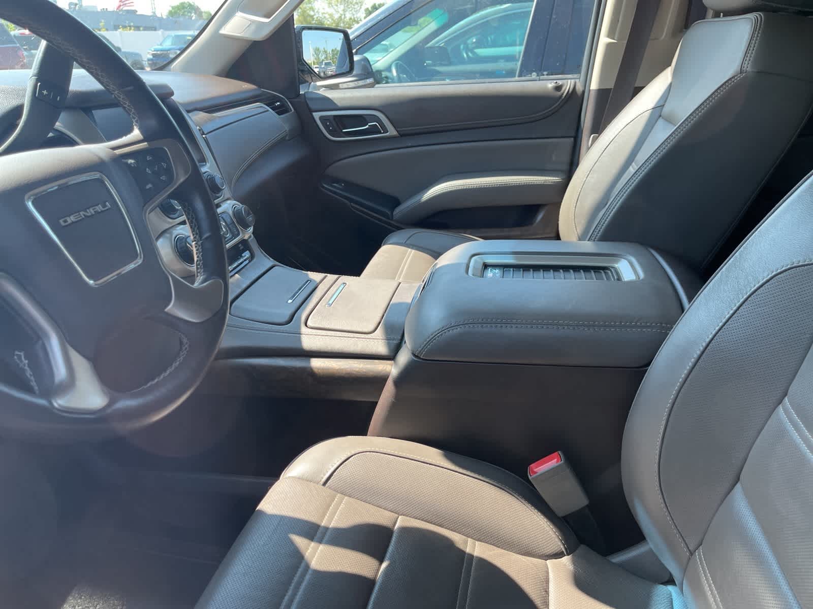 Thumbnail: 2018 GMC Yukon XL - 25