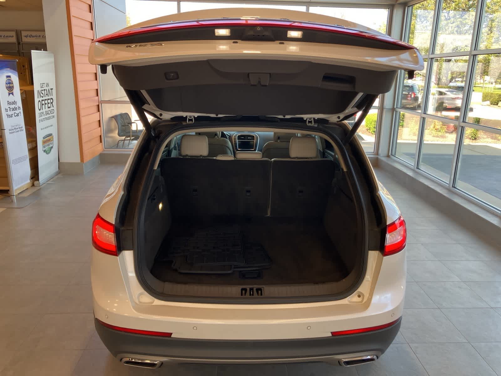 Thumbnail: 2016 Lincoln MKX - 24