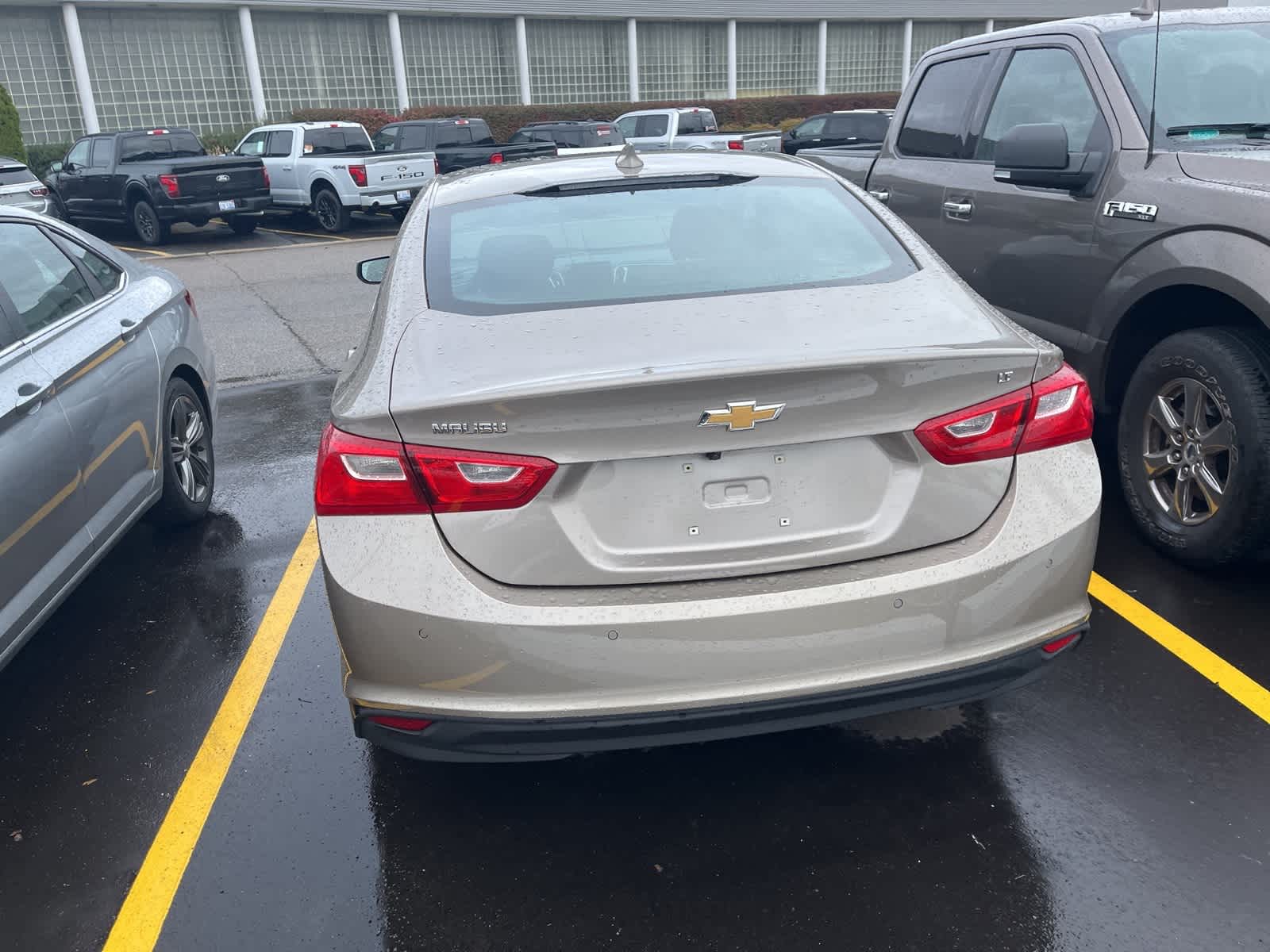 Thumbnail: 2024 Chevrolet Malibu - 10