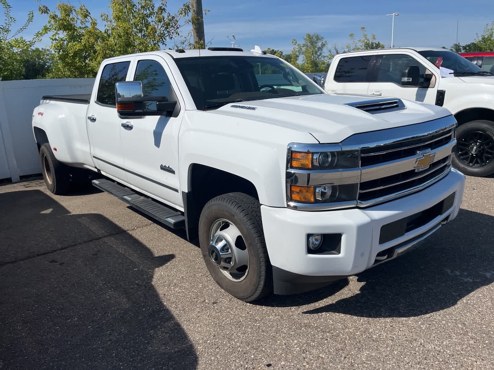 Thumbnail: 2019 Chevrolet Silverado 3500 - 19