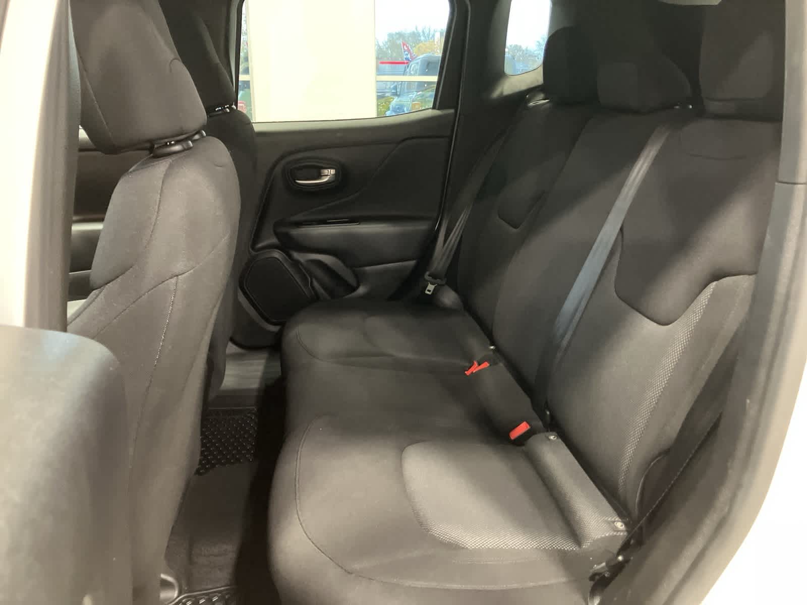 Thumbnail: 2023 Jeep Renegade - 25