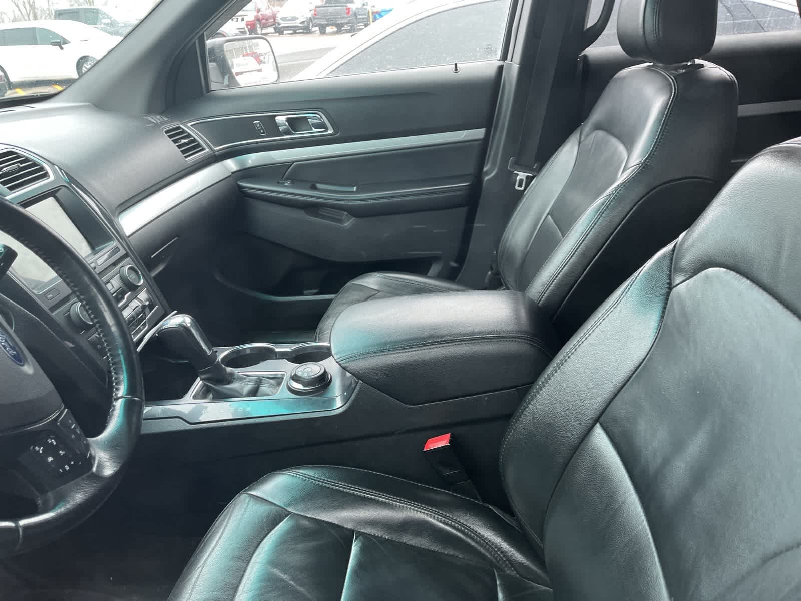 Thumbnail: 2017 Ford Explorer - 25