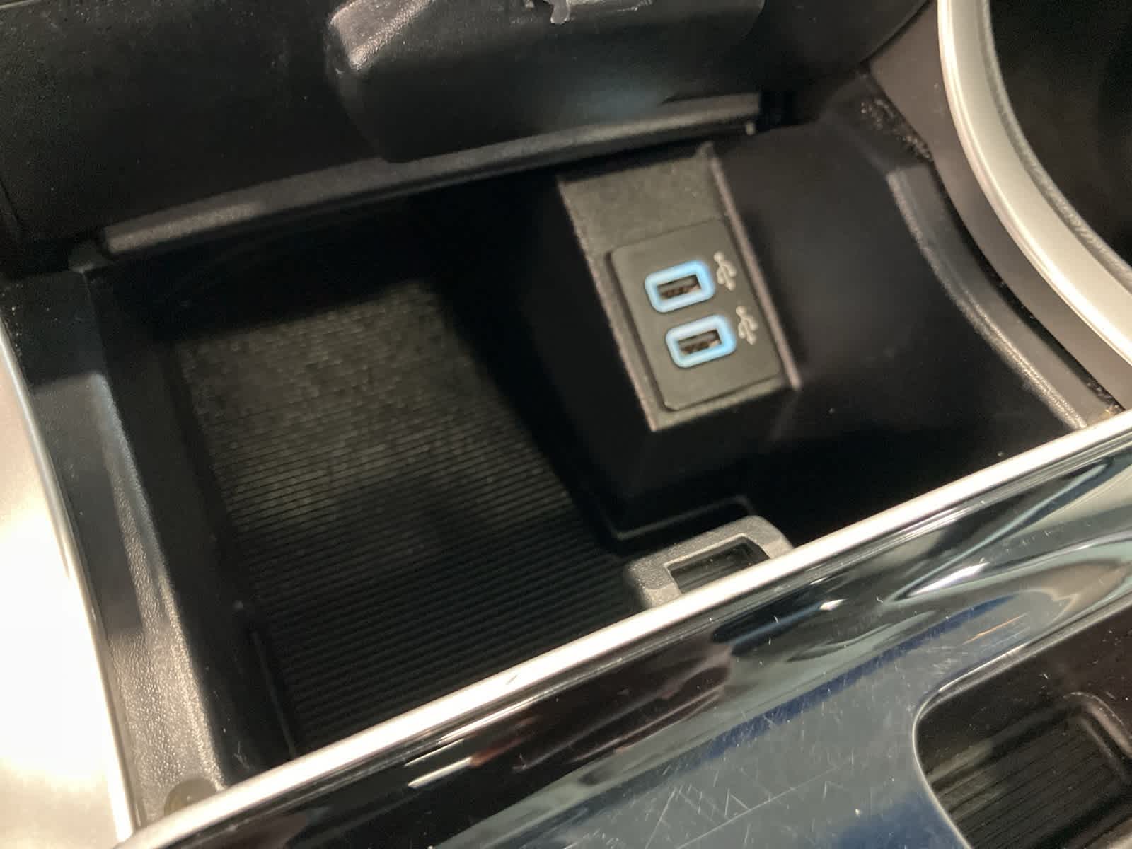 Thumbnail: 2019 Ford Edge - 19