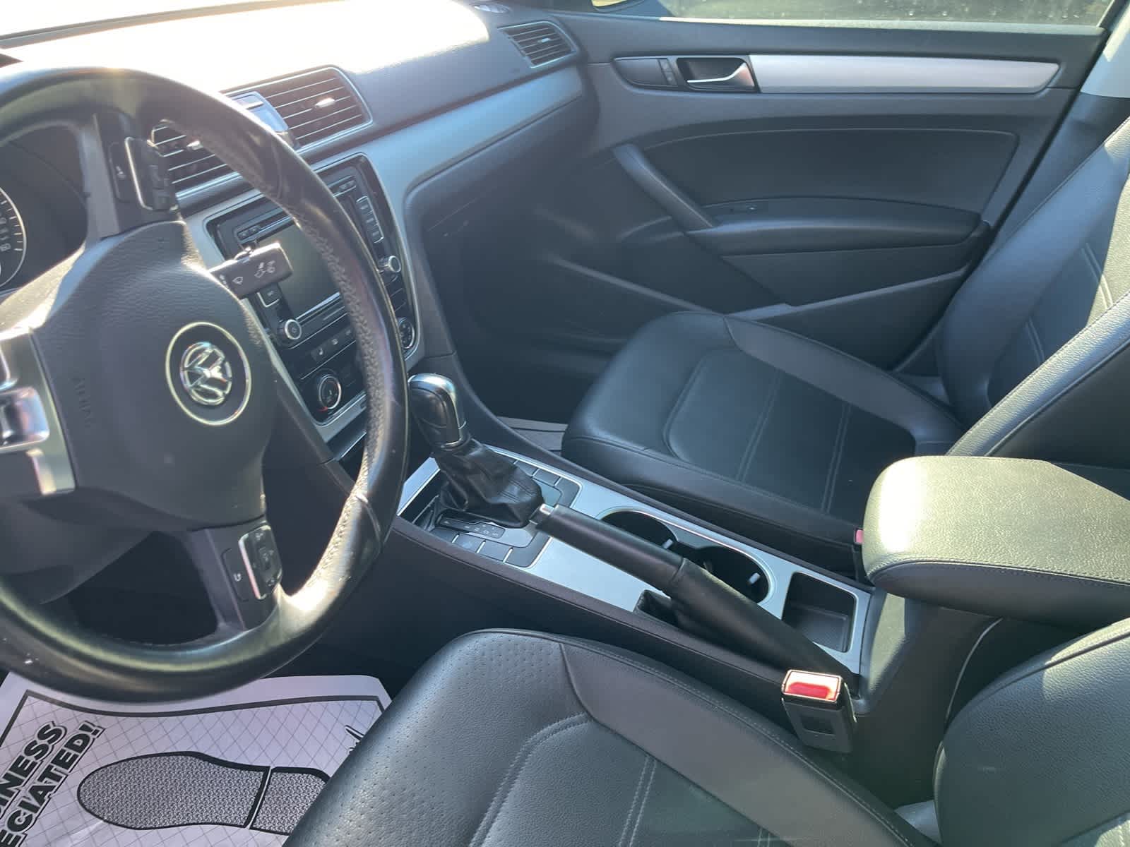 Thumbnail: 2013 Volkswagen Passat - 26