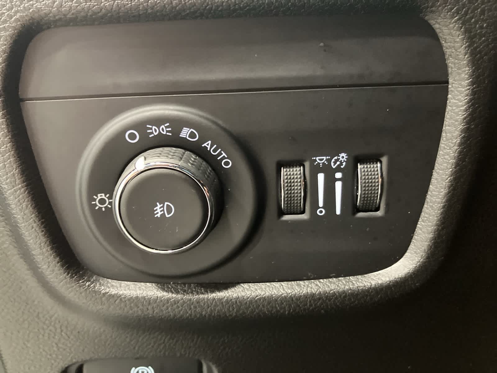 Thumbnail: 2021 Jeep Grand Cherokee L - 14