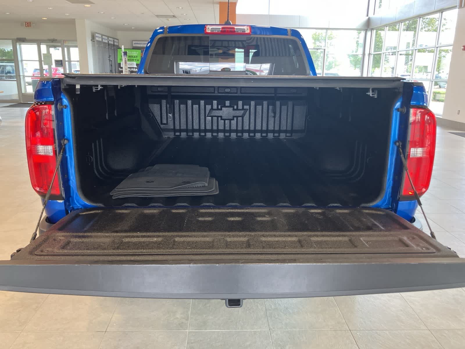 Thumbnail: 2018 Chevrolet Colorado - 30