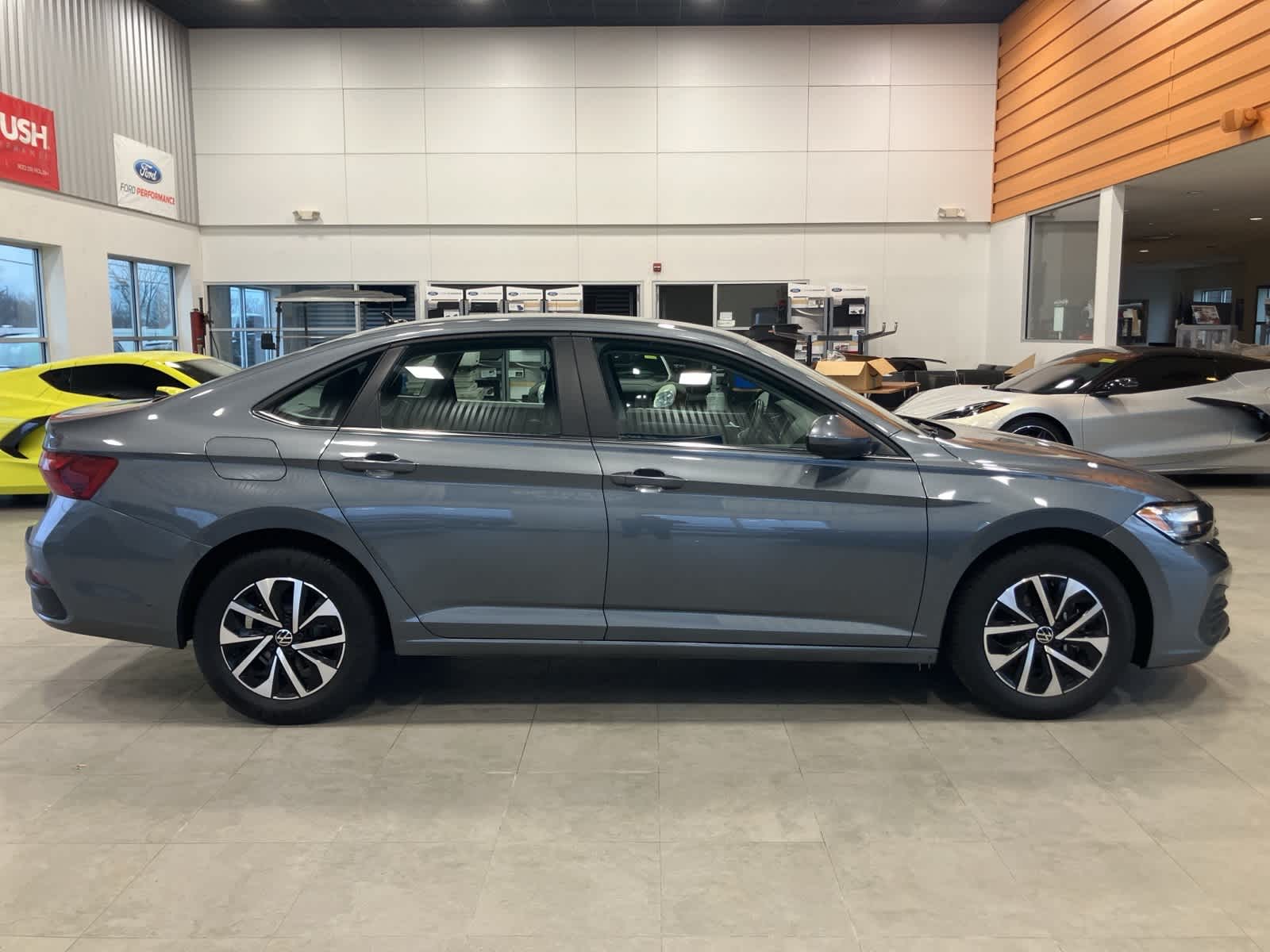 Thumbnail: 2024 Volkswagen Jetta - 4