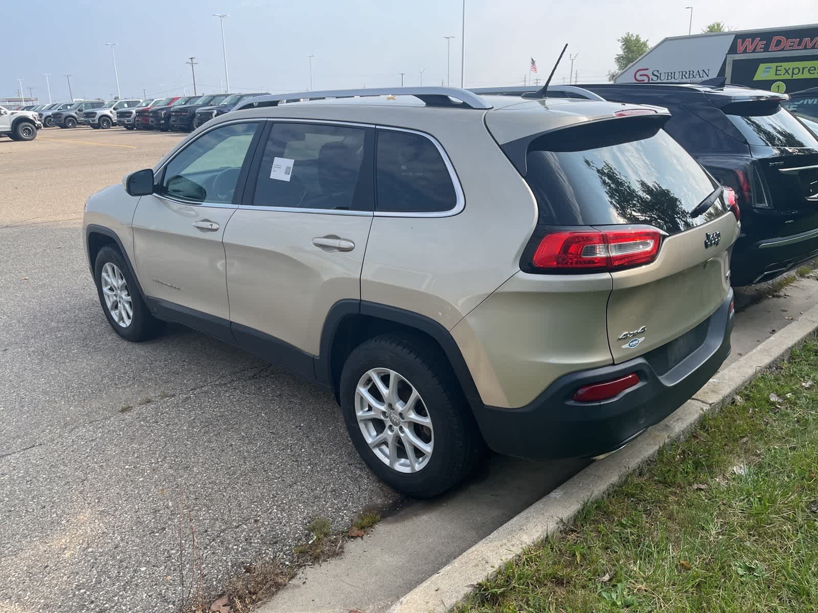 Thumbnail: 2015 Jeep Cherokee - 7