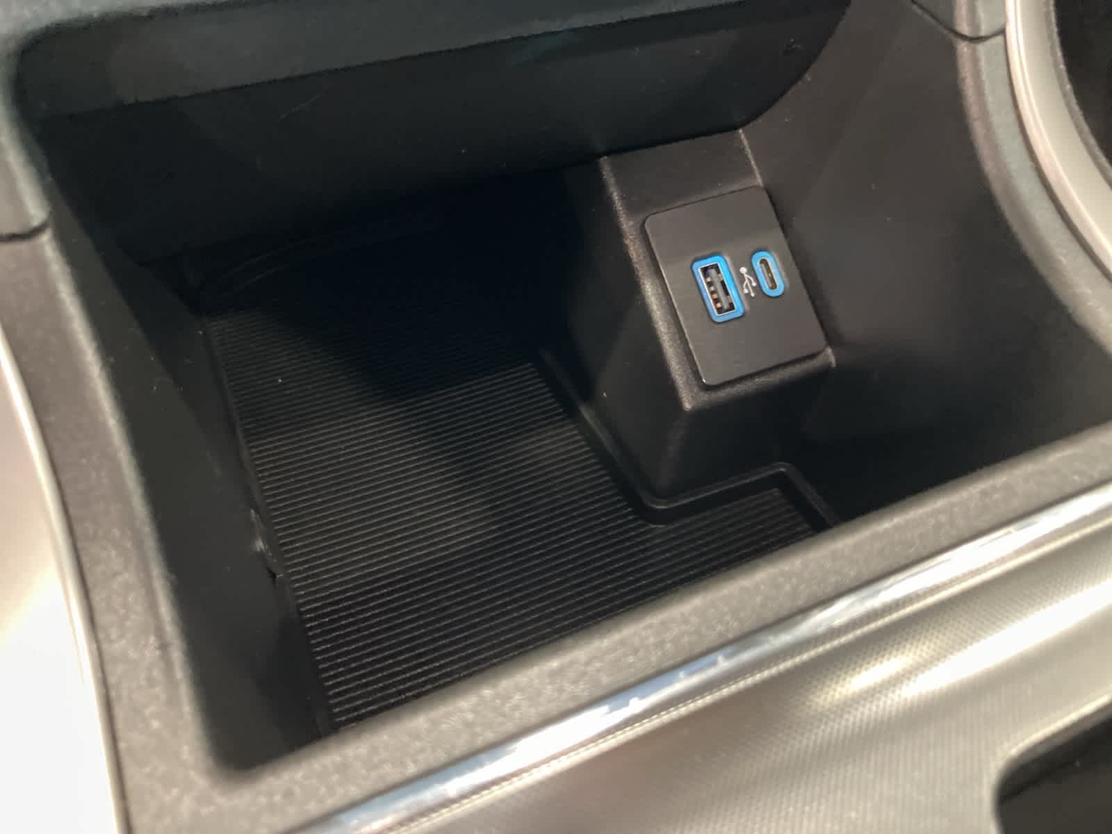 Thumbnail: 2022 Ford Edge - 15