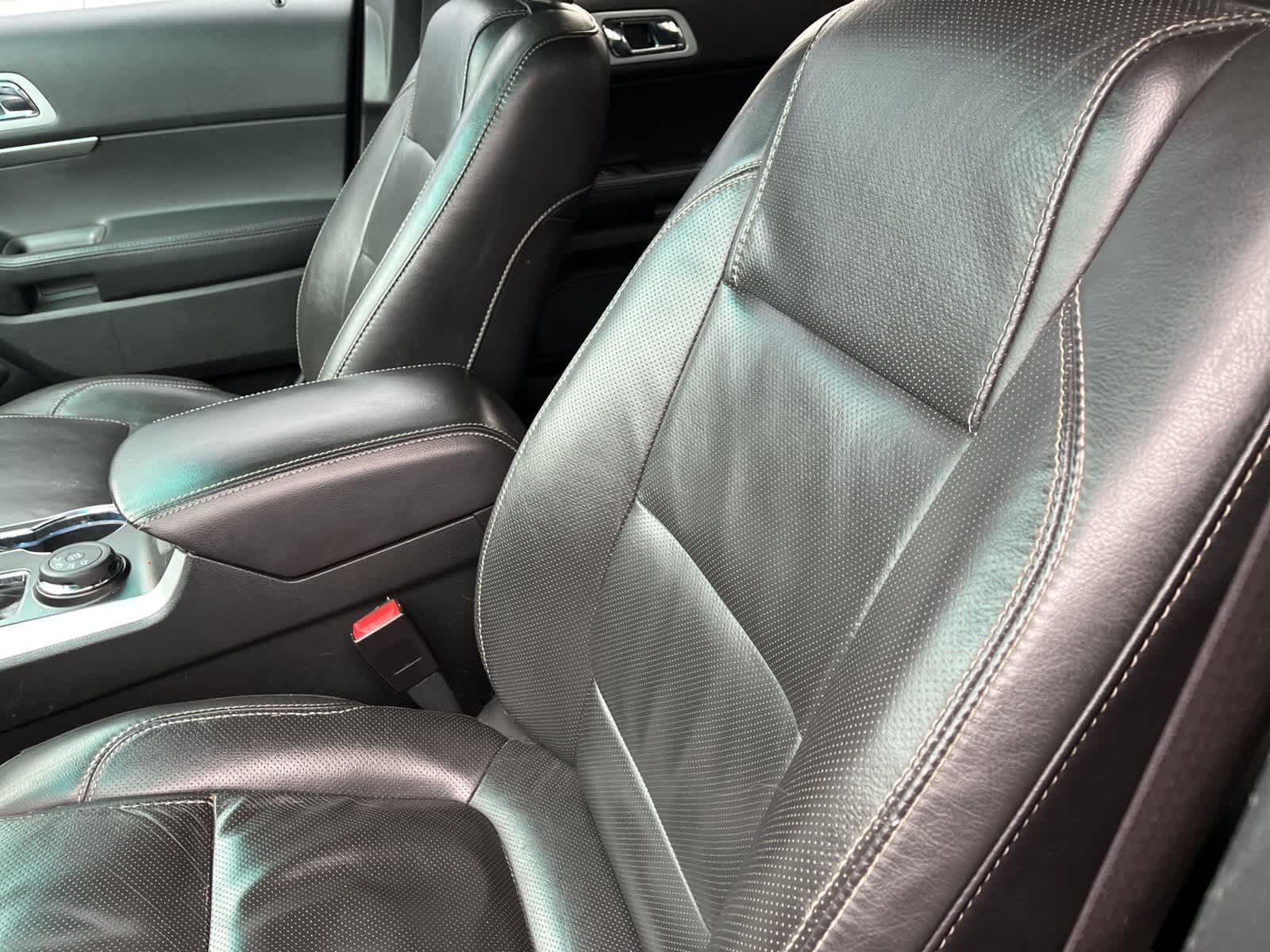 Thumbnail: 2015 Ford Explorer - 24