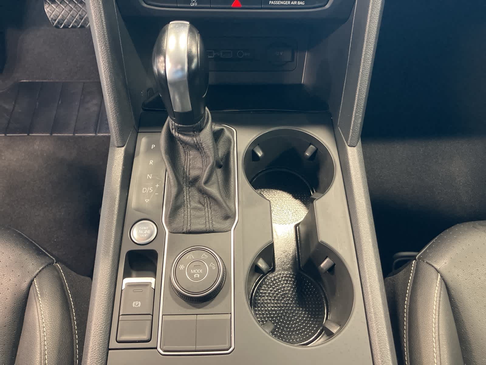 Thumbnail: 2021 Volkswagen Atlas - 16