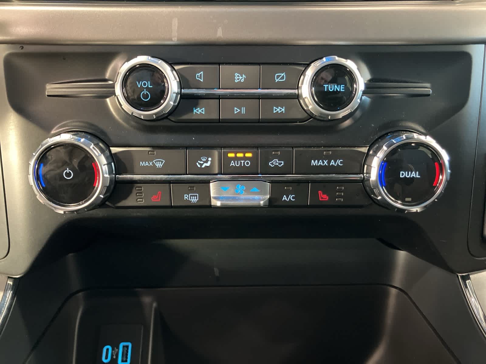 Thumbnail: 2024 Ford F-150 - 21