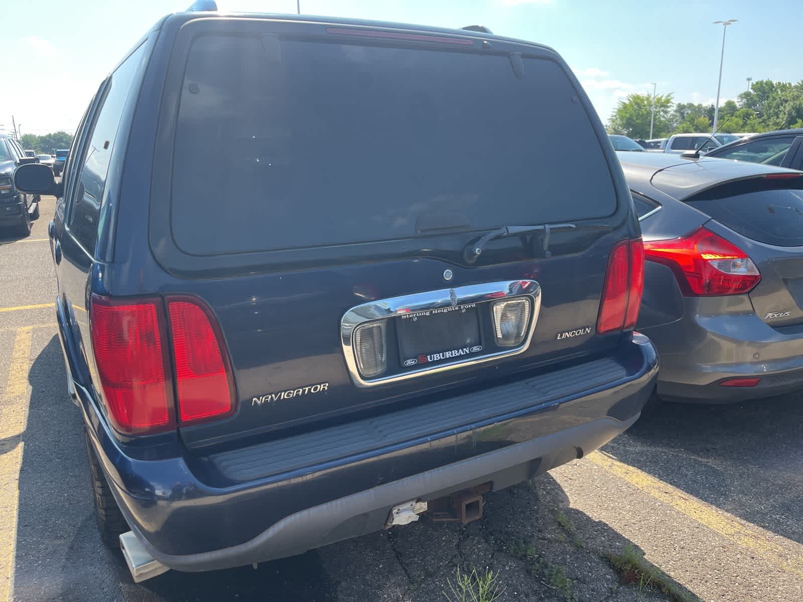 Thumbnail: 1998 Lincoln Navigator - 11