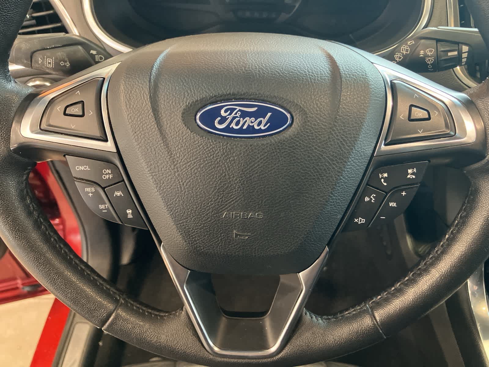 Thumbnail: 2019 Ford Edge - 16