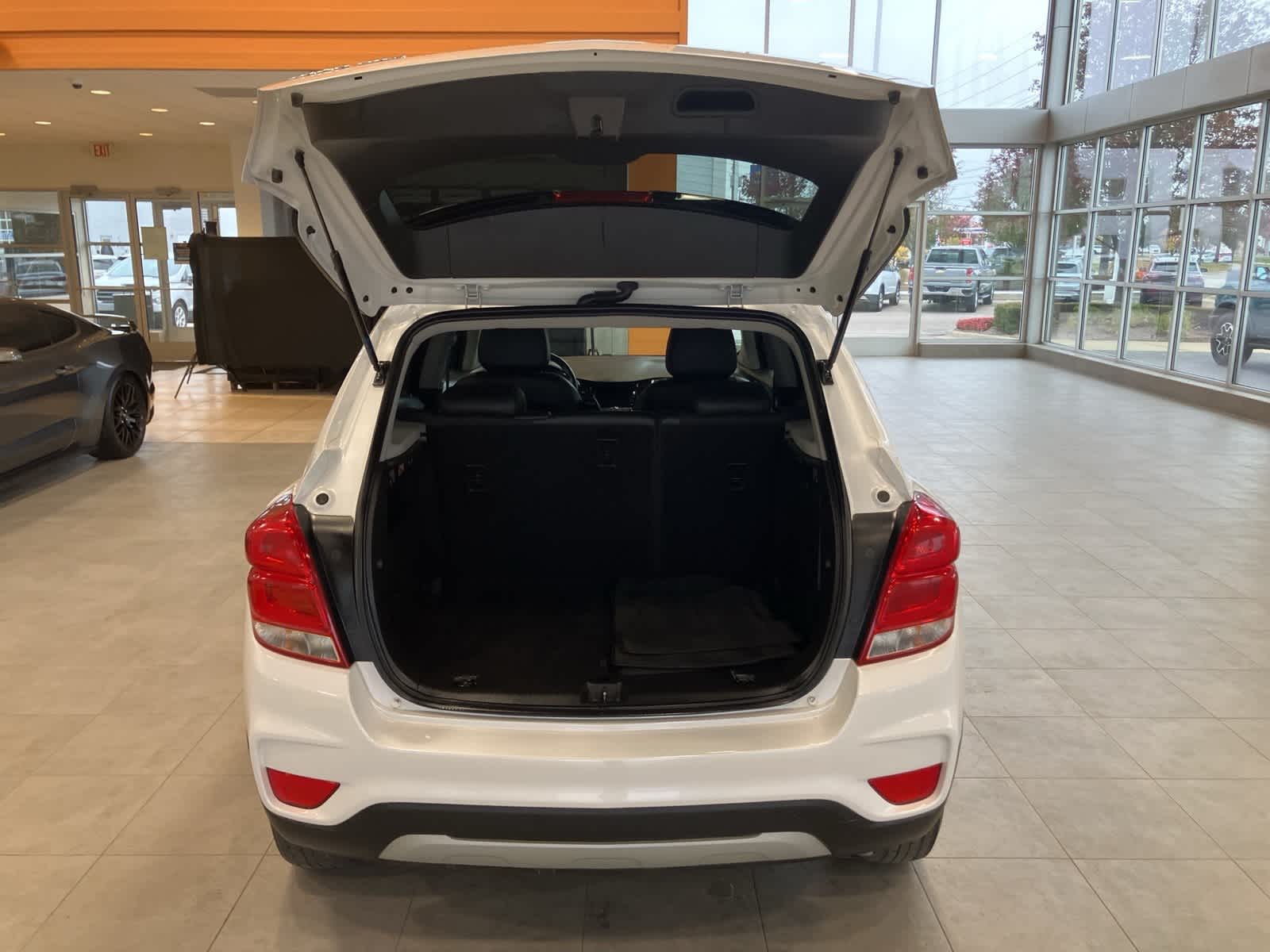 Thumbnail: 2022 Chevrolet Trax - 27