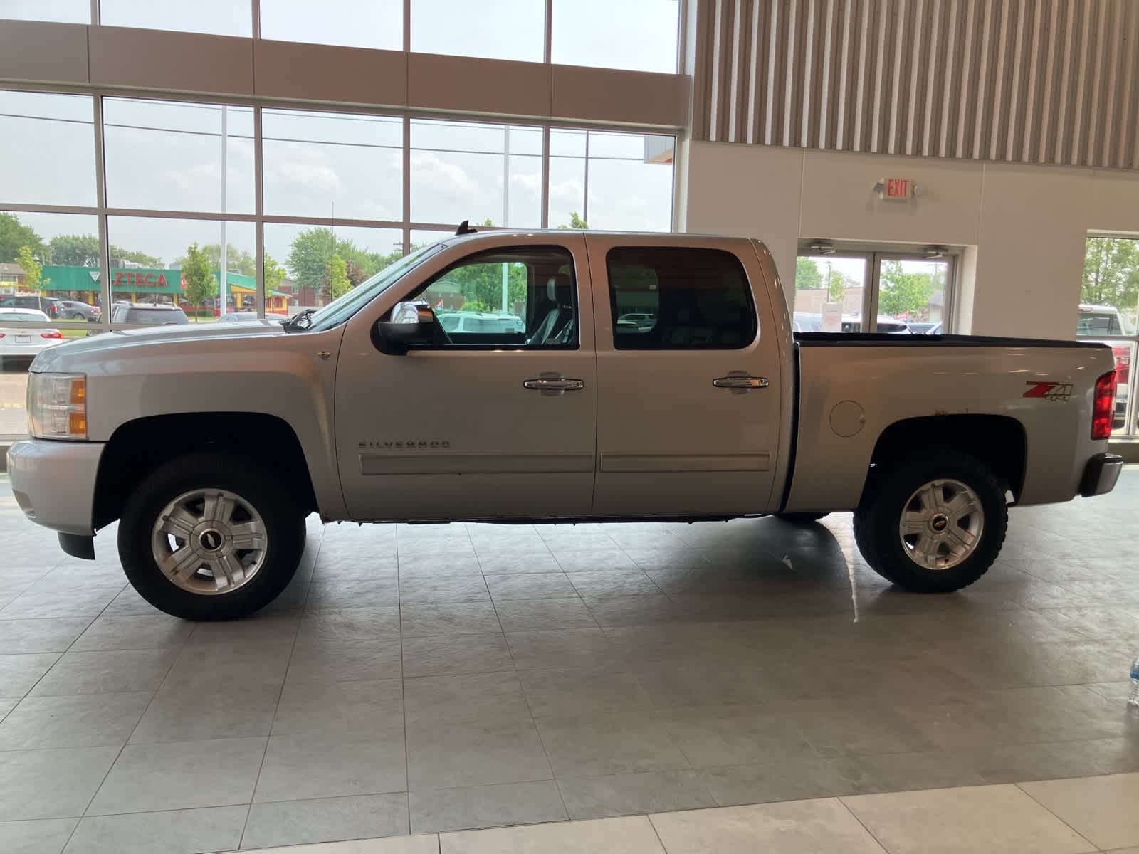Thumbnail: 2010 Chevrolet Silverado 1500 - 7