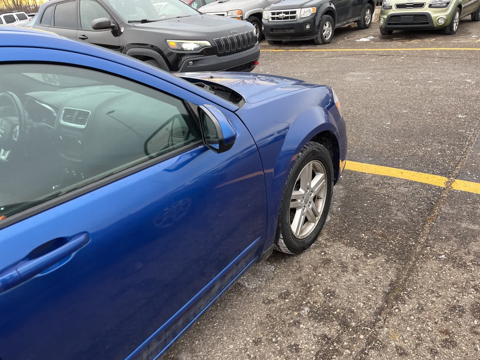 Thumbnail: 2013 Dodge Avenger - 18