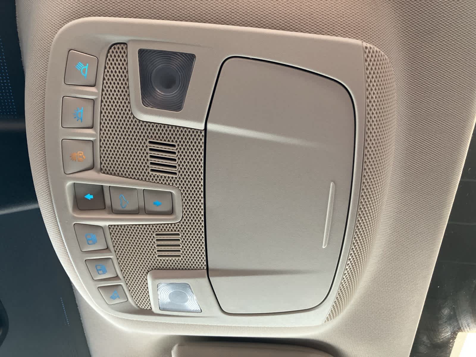 Thumbnail: 2019 Ford Edge - 22