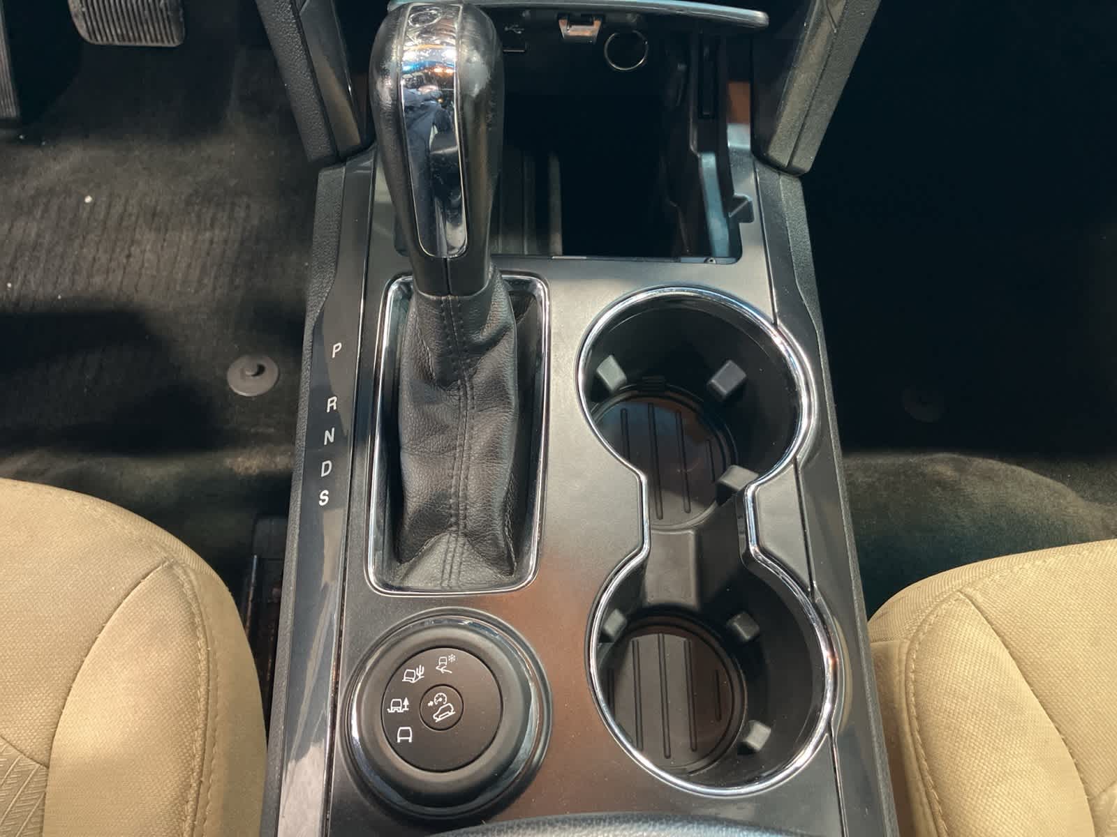 Thumbnail: 2017 Ford Explorer - 15