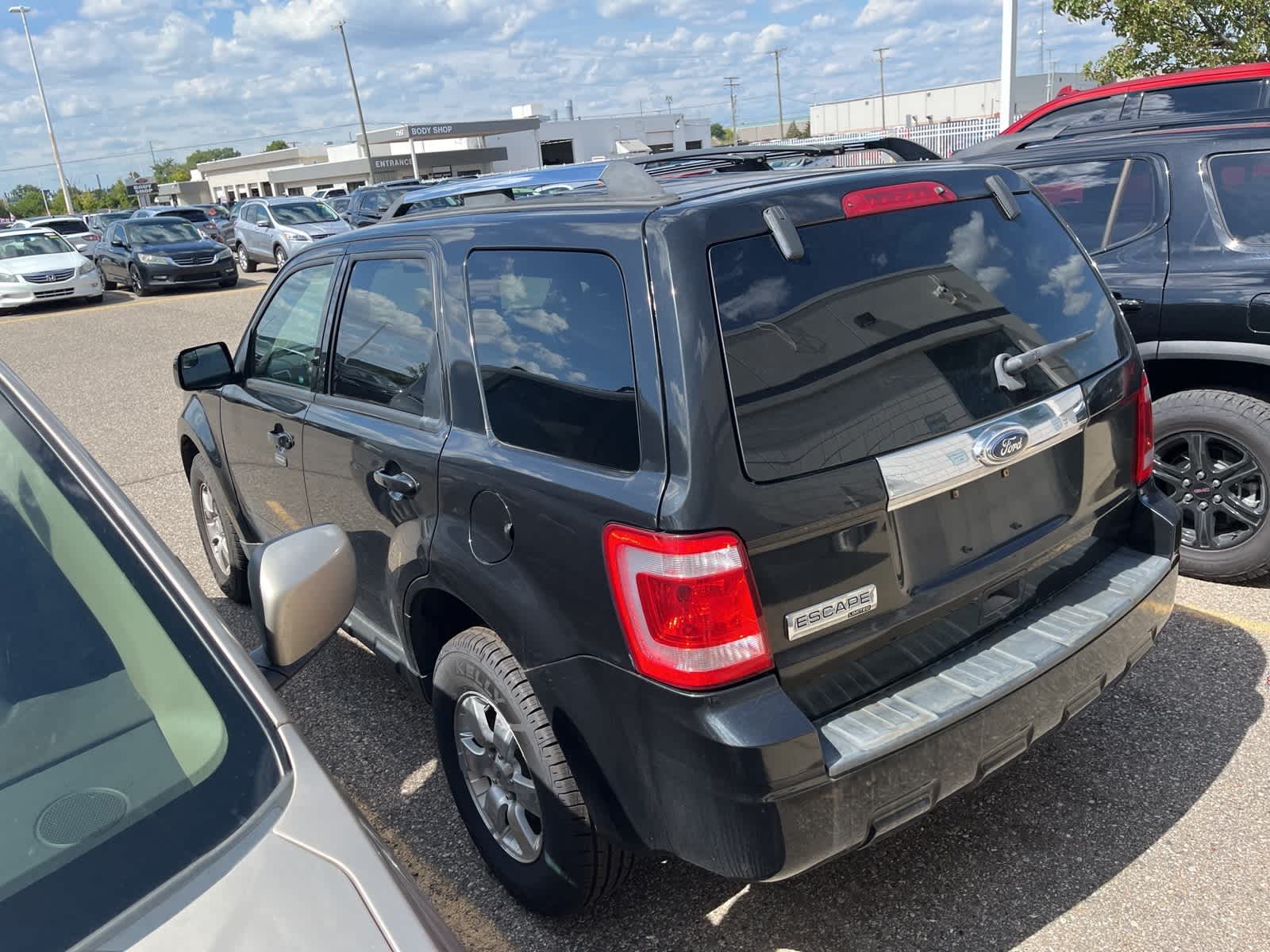 Thumbnail: 2011 Ford Escape - 10