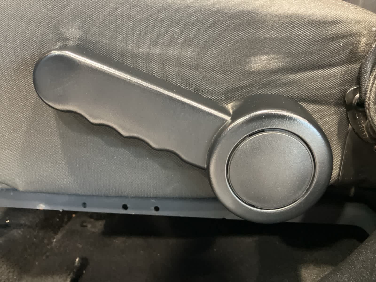 Thumbnail: 2016 Jeep Wrangler - 11