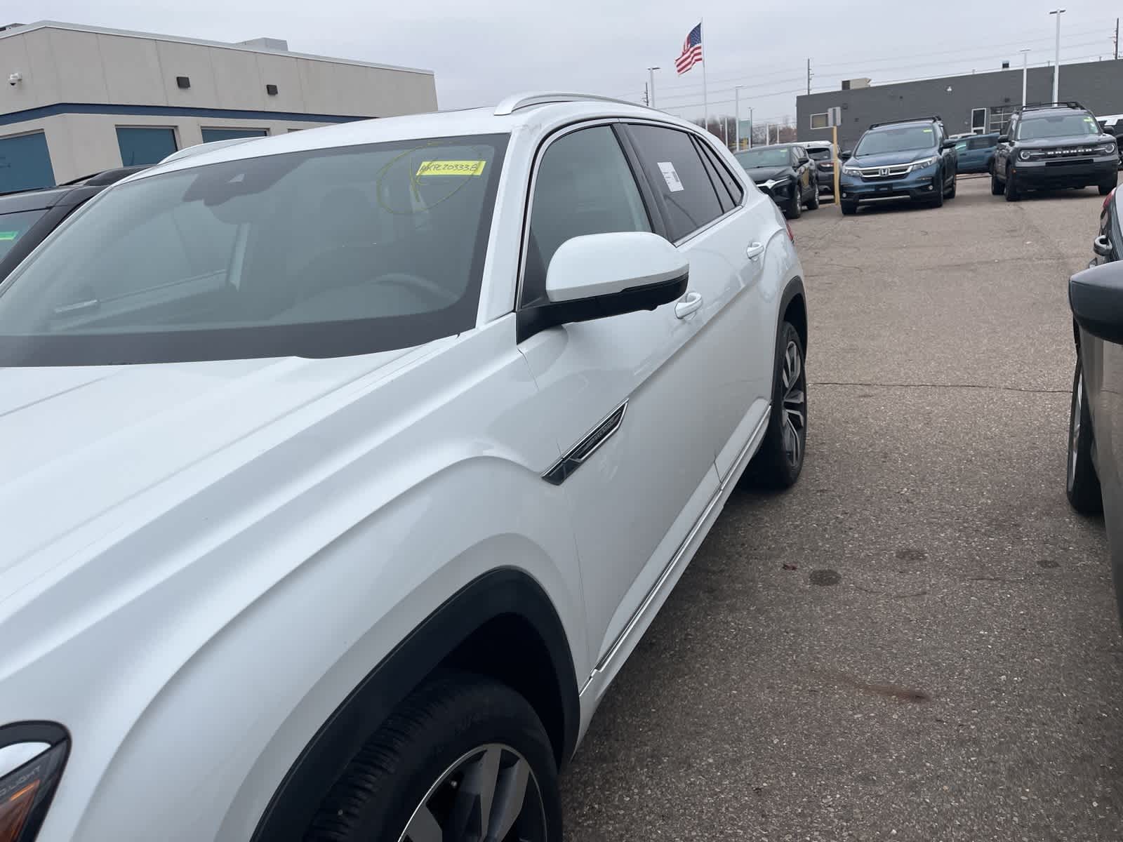 Thumbnail: 2023 Volkswagen Atlas - 7